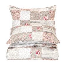 Load image into Gallery viewer, Aziza floral quilt