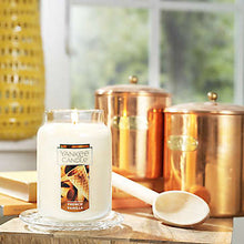 Load image into Gallery viewer, Yankee Candle - French Vanilla Fragrance
